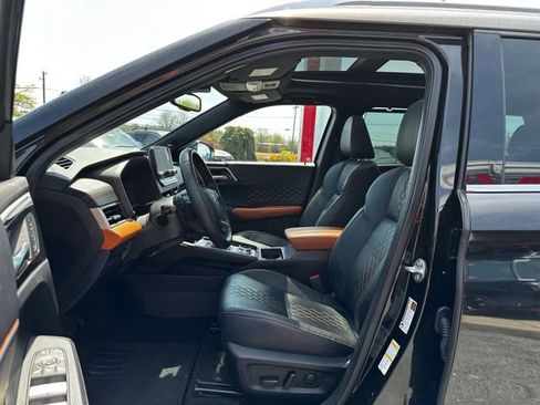Used 2023 Mitsubishi Outlander SEL 40th Anniversary AWD/4WD image 21