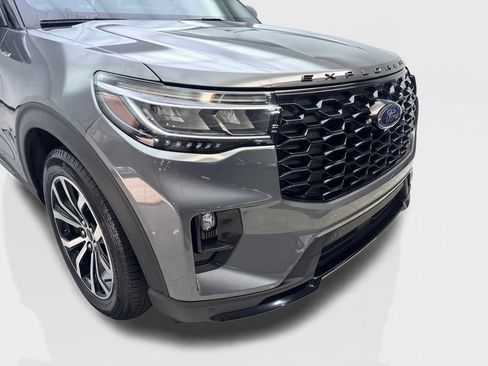 Used 2025 Ford Explorer ST-Line w/ Premium Package RWD image 17