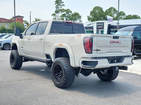 Used 2026 GMC Sierra 2500 AT4 w/ AT4 Premium Plus Package AWD/4WD image 3