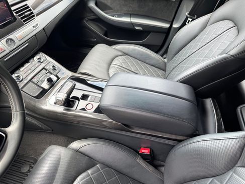 Used 2017 Audi S8 Plus AWD/4WD image 30