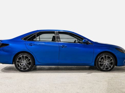 Used 2016 Toyota Camry SE FWD image 5