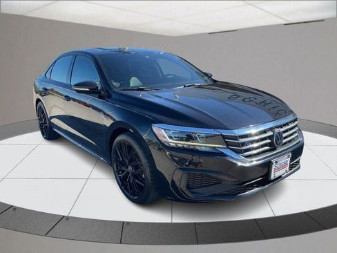 Used 2021 Volkswagen Passat 2.0T R-Line image 2