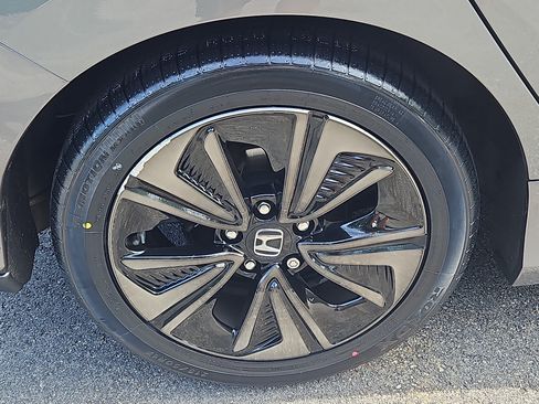 Used 2019 Honda Civic EX image 25
