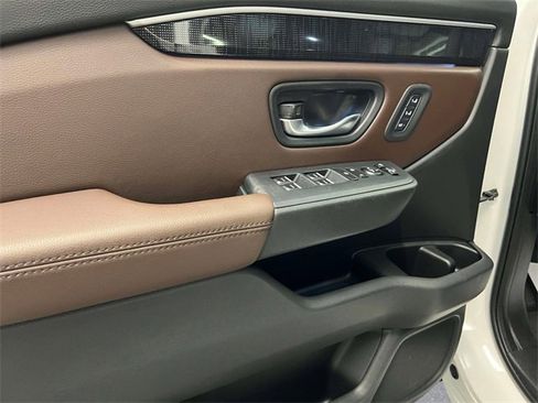 Used 2023 Honda Pilot Elite image 15