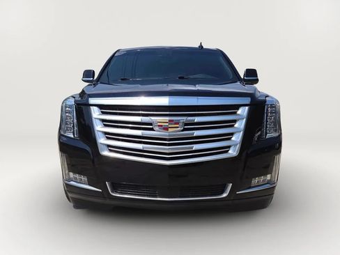 Used 2019 Cadillac Escalade Platinum AWD/4WD image 6