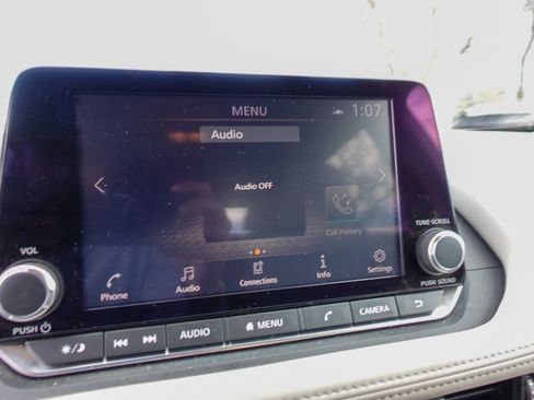 Used 2021 Nissan Rogue SV image 17