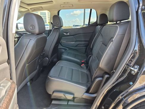 Used 2023 GMC Acadia Denali w/ Denali Ultimate Package AWD/4WD image 10