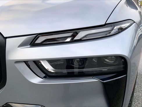 Certified 2025 BMW X7 M60i image 31