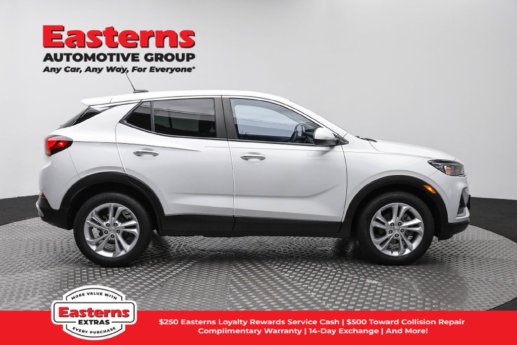 Used 2023 Buick Encore GX Preferred w/ Cold Weather Comfort Package FWD image 4
