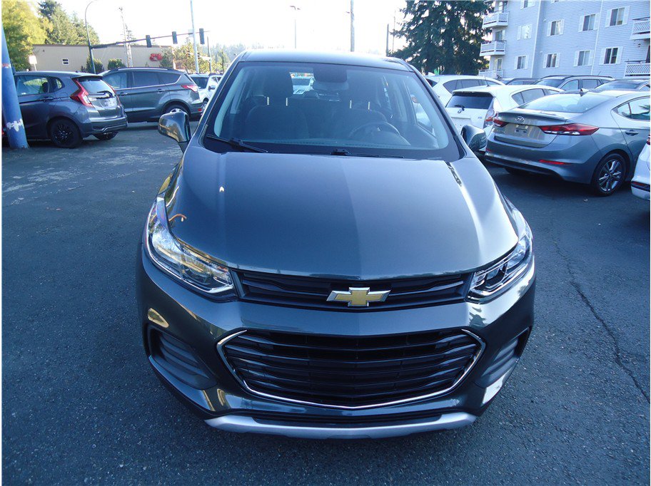 Used 2020 Chevrolet Trax LS FWD image 2
