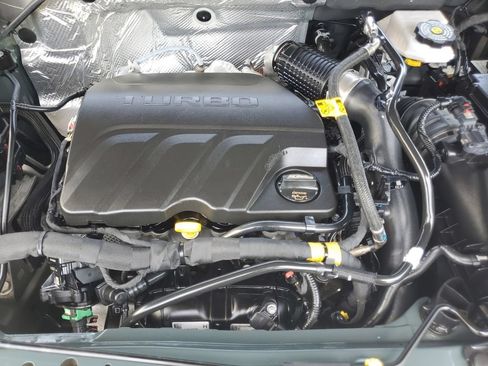 Used 2025 Chevrolet Trax LT FWD image 13
