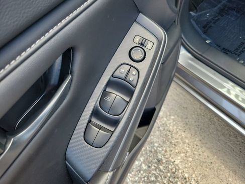 Certified 2025 Nissan Sentra S FWD image 12