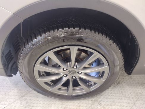 Used 2013 Toyota RAV4 Limited AWD/4WD image 6