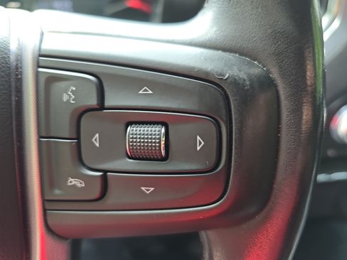 Used 2020 GMC Sierra 1500 SLE w/ SLE Value Package AWD/4WD image 17