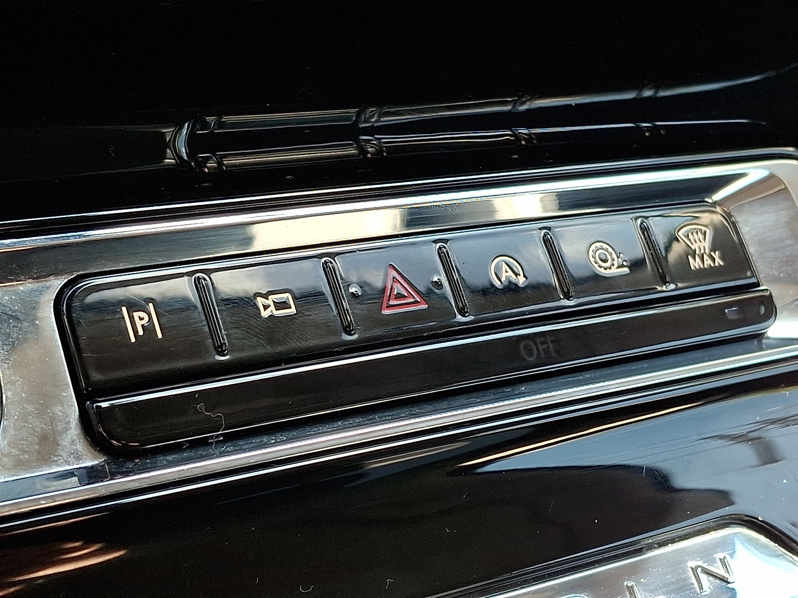 Used 2023 Lincoln Corsair FWD image 24