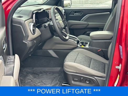 Used 2024 Chevrolet Colorado ZR2 w/ Technology Package image 12