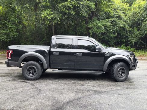 Used 2018 Ford F150 Raptor w/ Equipment Group 801A Mid AWD/4WD image 37
