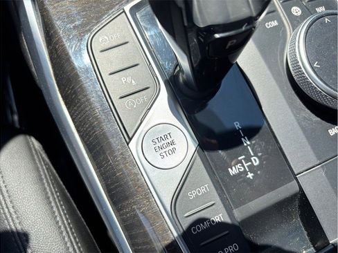 Used 2020 BMW 330i Sedan w/ Convenience Package image 28