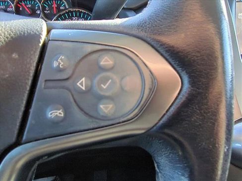 Used 2019 Chevrolet Suburban LT w/ LT Signature Package image 11