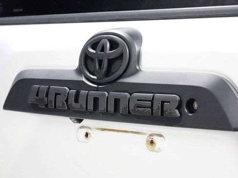 Used 2014 Toyota 4Runner Trail image 8