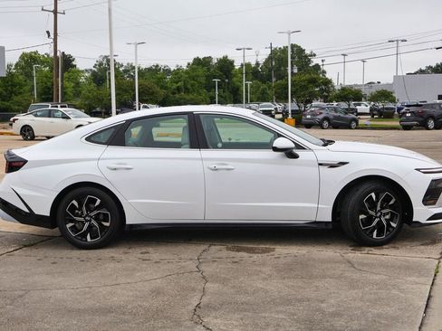Used 2025 Hyundai Sonata SEL FWD image 21