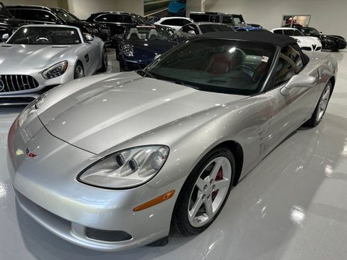 Used 2006 Chevrolet Corvette Convertible w/ Preferred Equipment Group RWD image 10