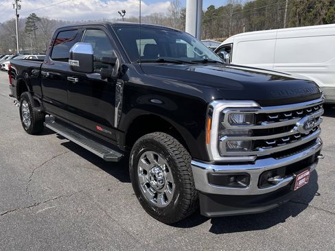 Used 2023 Ford F250 Lariat w/ Chrome Package AWD/4WD image 4