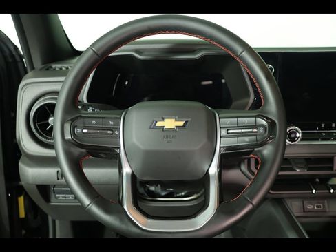 Used 2025 Chevrolet Colorado W/T w/ WT Custom Package image 22