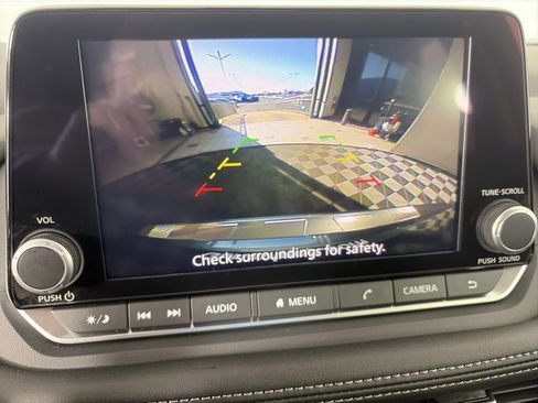 Certified 2025 Nissan Rogue SV image 20