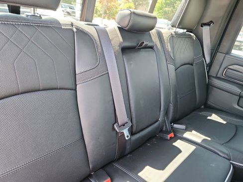 New 2025 RAM 2500 Limited image 19