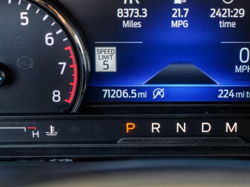 Used 2021 Ford Explorer XLT w/ Equipment Group 202A image 18