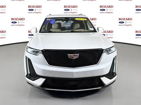 Used 2024 Cadillac XT6 Sport w/ Platinum Package AWD/4WD image 2