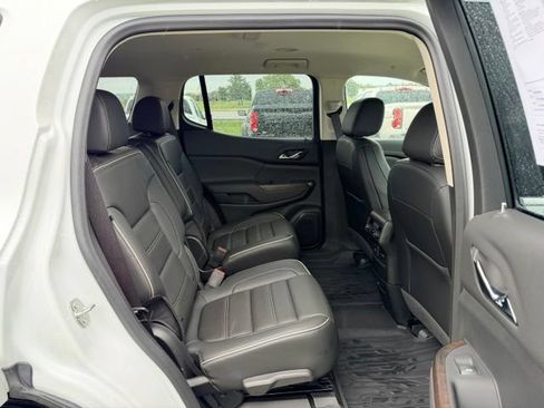 Certified 2023 GMC Acadia Denali w/ Denali Technology Package FWD image 9