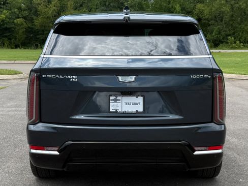 Used 2025 Cadillac Escalade IQ Luxury 2 w/ LPO, Premium Carpet Package AWD/4WD image 6