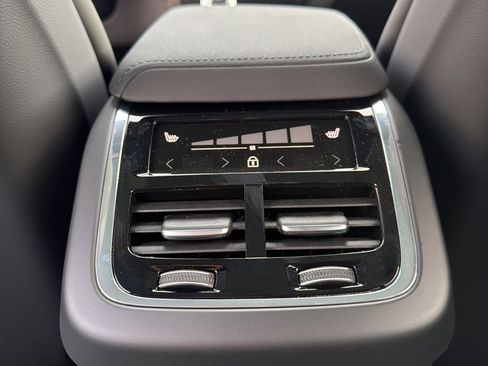 New 2026 Volvo XC60 B5 Ultra w/ Climate Package image 35