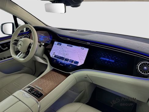 Used 2024 Mercedes-Benz EQE AMG 4MATIC SUV image 31