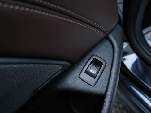 Used 2019 BMW 540i xDrive w/ M Sport Package image 21