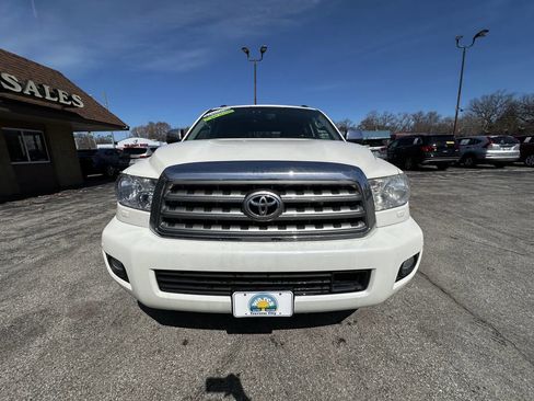 Used 2014 Toyota Sequoia Platinum image 4