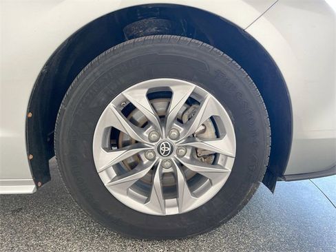 Used 2023 Toyota Sienna XLE image 52