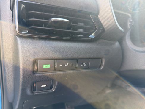 Used 2023 Nissan Sentra SV FWD image 26