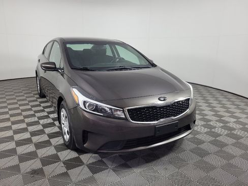 Used 2017 Kia Forte LX FWD image 13