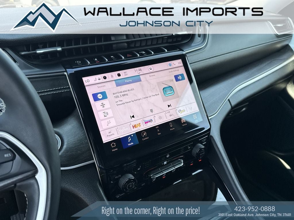 Used 2023 Jeep Grand Cherokee Limited AWD/4WD image 22
