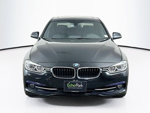 Used 2018 BMW 330i xDrive Sedan w/ Convenience Package AWD/4WD image 2