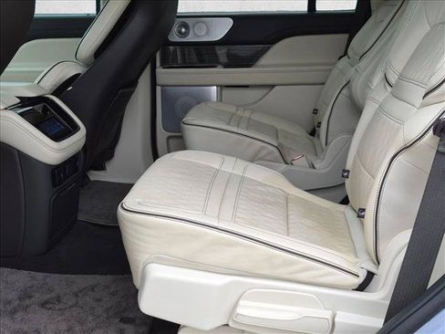 Used 2024 Lincoln Navigator Black Label AWD/4WD image 17