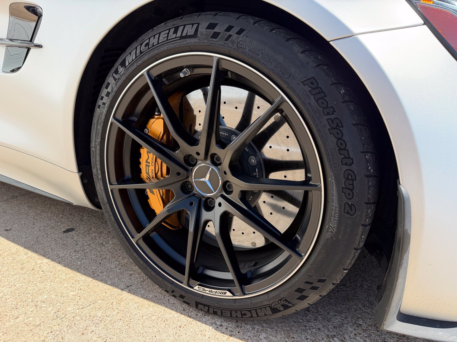 Used 2020 Mercedes-Benz AMG GT R image 40