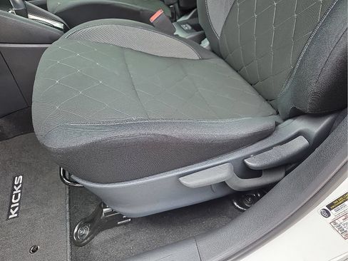 Used 2020 Nissan Kicks S FWD image 14