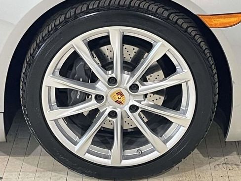 Certified 2025 Porsche 718 Cayman RWD image 15