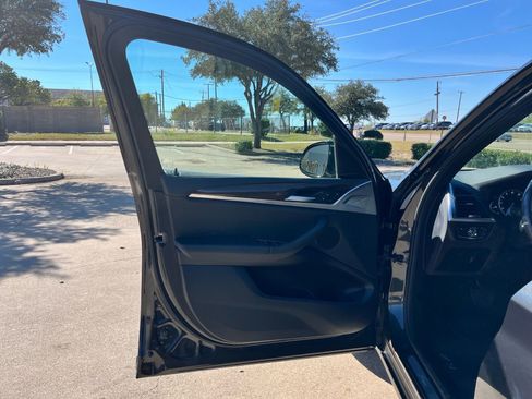 Used 2018 BMW X3 xDrive30i image 11