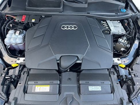 Used 2021 Audi Q7 3.0T Prestige image 27