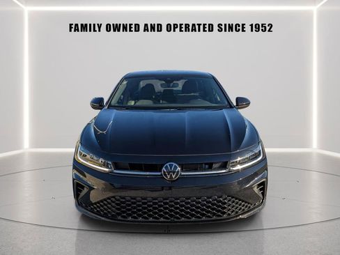 Used 2025 Volkswagen Jetta Sport image 6